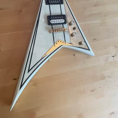 Jackson Pro Series RR5 Rhoads 2003 - 2009 - Ivory with Black Pinstripes image 2