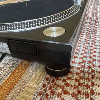 Technics SL- 1210 MK5 (with flight case) image 14