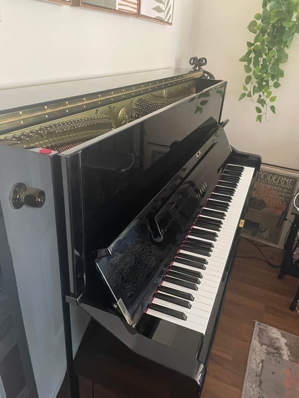 Yamaha U1TA2 Upright Piano (Black) – Excellent Condition – Brooklyn image 1