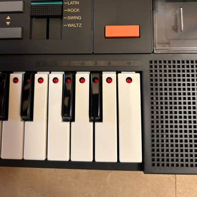 Yamaha TYU-40 80s RARE 25-key Mini Synthesizer MINT Condition in box with Microphone and 3 song cards image 5