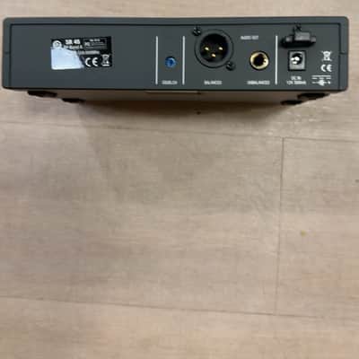 AKG Perception Wireless Lavalier Mic System w/ Bodypack, Receiver & Box image 5