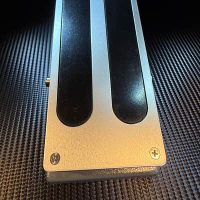 R Weaver FX Midnight Vibe with Shin-Ei 5 Pin speed control expression pedal, year 2022. image 18