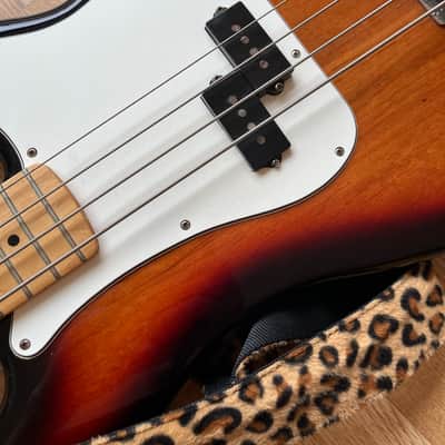 Fender Precision Bass - Present - 3-Color Sunburst image 3