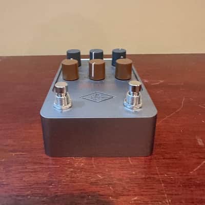 Universal Audio OX Stomp Dynamic Speaker Emulator 2023 - Present - Silver image 3