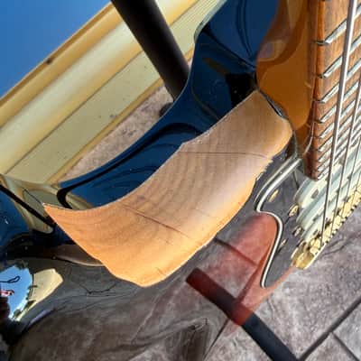 Fender Stevie Ray Vaughan Stratocaster with Pau Ferro Fretboard 2000s 3-Color Sunburst image 3