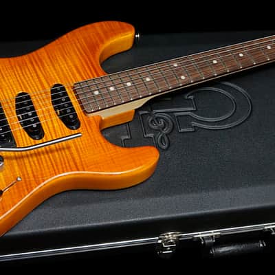 G&L USA Legacy Deluxe Guitar in Honeyburst over Premium Flamed Maple Top image 2