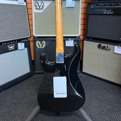 Fender "Stratocaster Vintera III" early '60s, Black - Open Box image 2