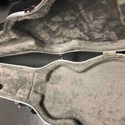 Road Runner Molded Case for Gibson Les Paul (Used) image 3