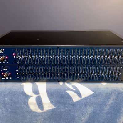 DBX 1231 Single Channel 31-Band Graphic Equaliser image 1
