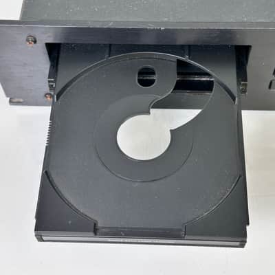 Kinergetics Incorporated KCD-20 CD Player w/ Power Supply image 4