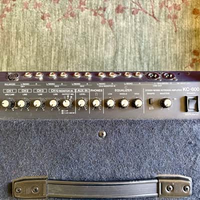 Roland KC-600 4-Channel 200-Watt 1x15" Keyboard Combo amp image 5