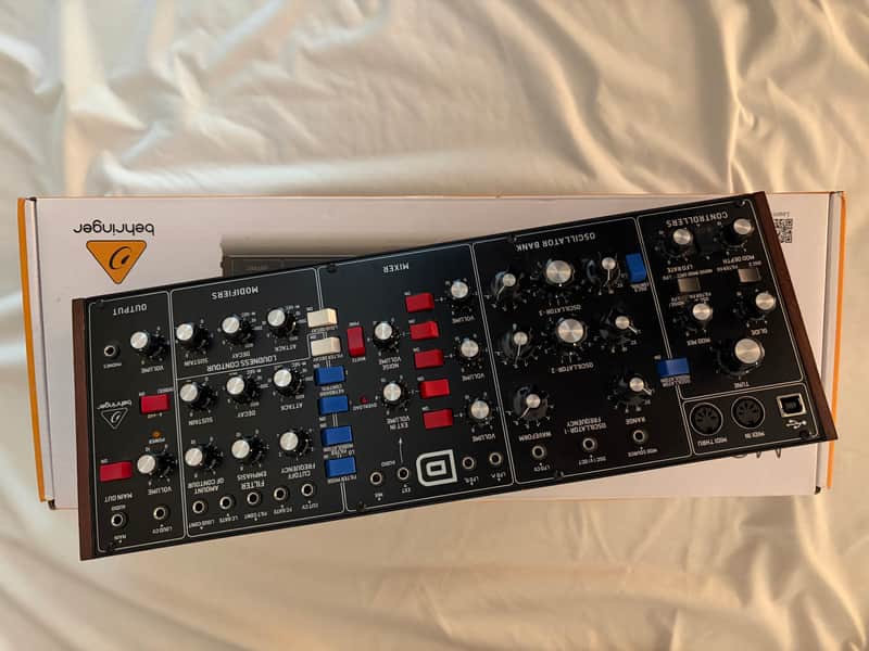 Behringer Model D Analog Synthesizer 2018 - Present - Black image 1
