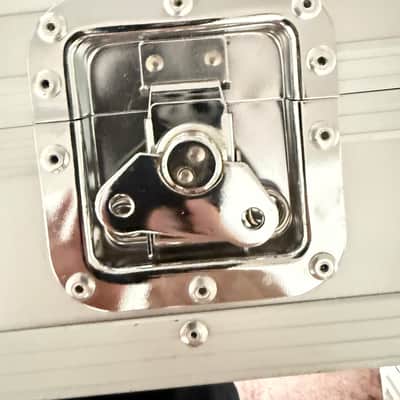 AS NEW Warwick - Buzzard / Stryker - Professional Line - Electric Bass Flight Case (RockCase) 2020's - Aluminum / SIlver image 22
