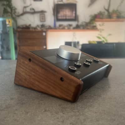 Mackie Big Knob Passive Walnut Cheeks image 4