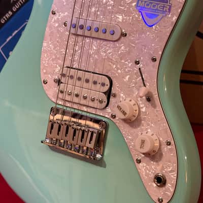 Mooer Guitars MLT10( Travel/ Short Scale )  CANDY BLUE 2025 Super Light 2,5Kg image 5