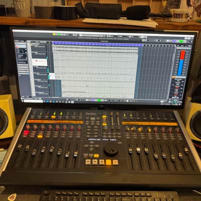 Solid State Logic Nucleus mk1 2010-2015 - Grey image 4