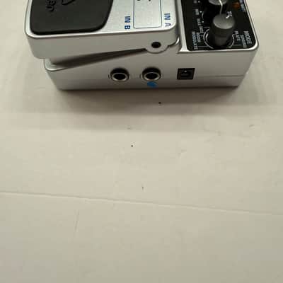 Behringer DR600 Digital Reverb Stereo Guitar Effect Pedal + Box image 5