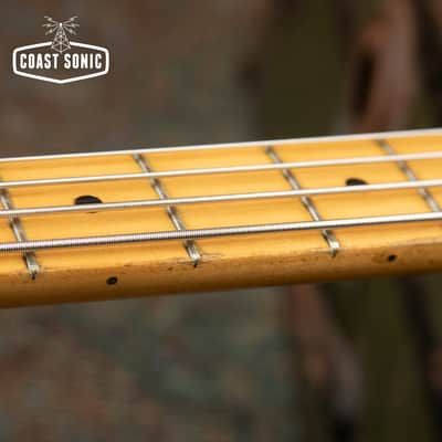 1977 Fender Mustang Bass, made in USA, sunburst, with original hard case image 22