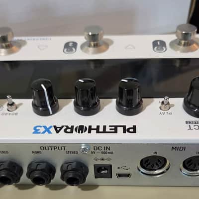 TC Electronic Plethora X3 TonePrint Multi-Effects Pedalboard 2021 - Present - White image 4