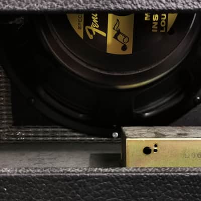Fender Blues Junior 15-Watt 1x12" Guitar Combo - Black image 7