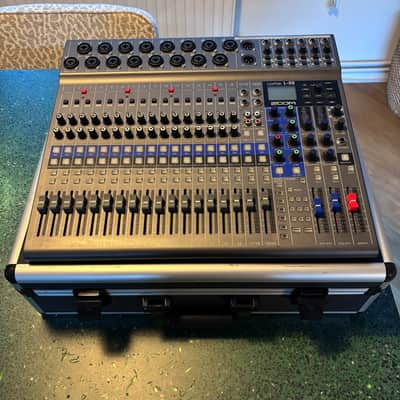 Zoom LiveTrak L-20 Digital Mixer with Case & Extras image 2