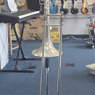 Getzen Capri Trombone (Used/Silver) image 1