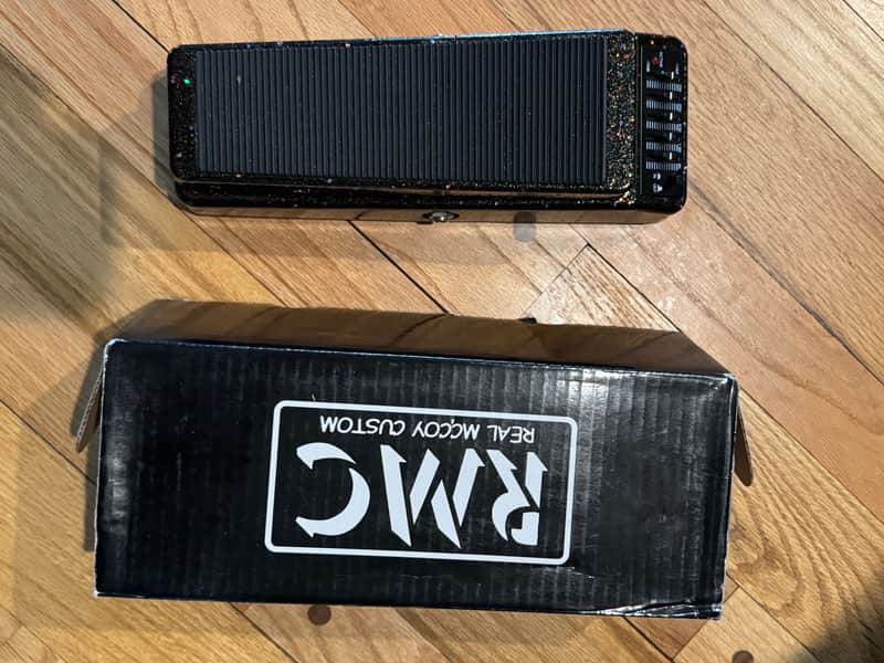 Real McCoy Custom RMC 9 Bass Eqwahlyzer - Black image 1