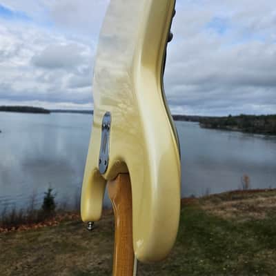 Mosrite Mark I (Ventures) 1965 - Pearl White - Made in USA image 14