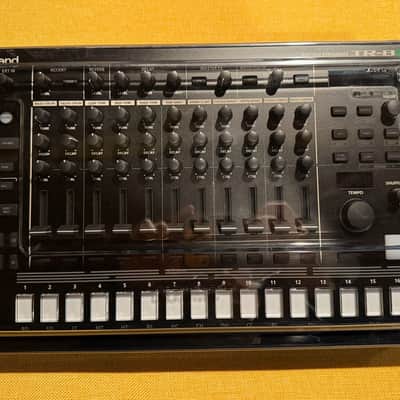 Roland TR-8S AIRA Rhythm Performer with Sample Playback 2018 - Present - Black image 2