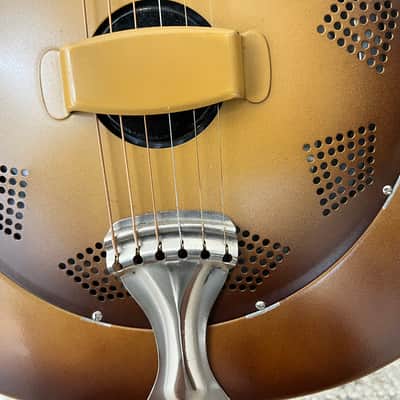 National Triolian 1930 - Walnut burst with original case image 20