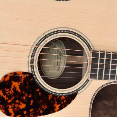 Larrivee OMV-44RE Orchestra Cutaway Rosewood LR Bagg’s Element VTC High Gloss - Natural image 3