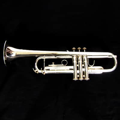 Bach TR200S Silver Plated Bb Trumpet image 2