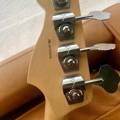 Fender American Series Precision Bass 2006 - Butterscotch image 3