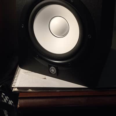 Yamaha HS7 pair, with stands and cables image 2