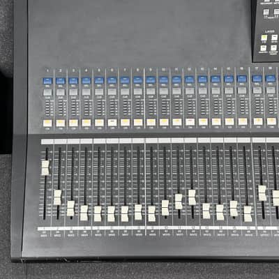 Yamaha LS9-32 32-Input Digital Mixing Console in Calzone Roadcase w/Wheels #7310 image 3