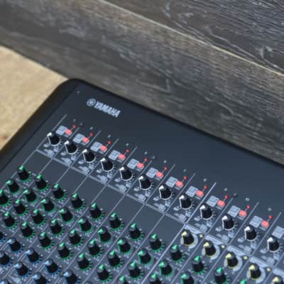 Yamaha MGP32X Mixing Console 32-Channel 4 GROUP Buses Premium Mixing Console image 15