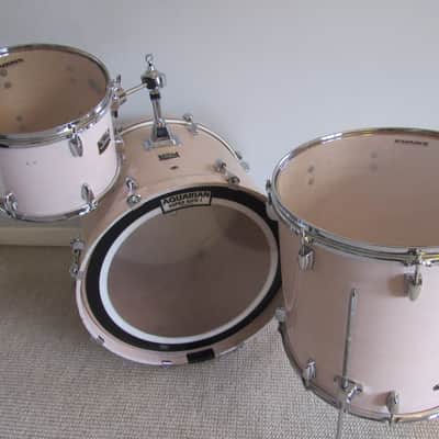 Yamaha Tour Custom Maple Drum Kit in Sakura White (Pink). 22,12,16 - Roadworn image 5