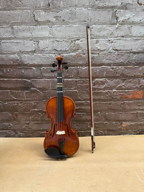 Artisan Strings Amoroso Model 400 4/4 Violin Outfit w/ Bow & Case – Serial #2589 image 1