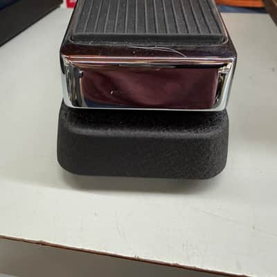 Vox V847A Wah with 9V Jack 2007 - Present - Black / Chrome image 3
