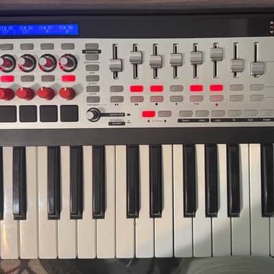 Novation ReMOTE 49 SL MKII MIDI Controller 2008 - Gray image 2