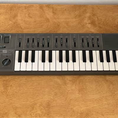 Yamaha CS01 Monophonic Synthesizer 1982 - 1983 - Serviced image 3