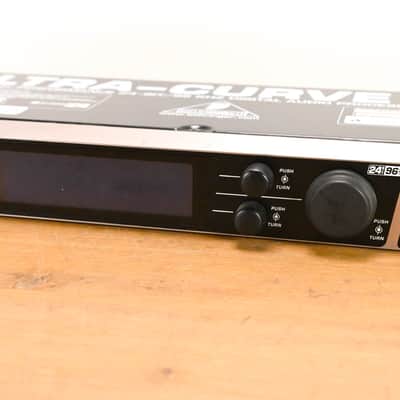 Behringer Ultracurve Pro DEQ2496 Equalizer and Mastering Processor CG01Y4E image 3