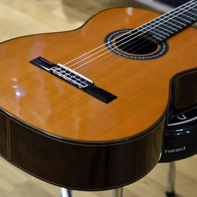 Immagine Cordoba Luthier C10 Cedar All Solid Nylon Guitar & Case - 8