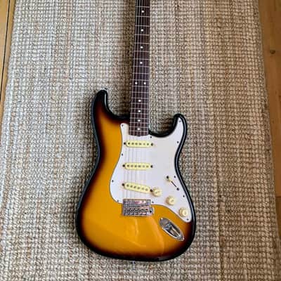 Fender ST Stratocaster MIJ 1995 - 3-Tone Sunburst image 1