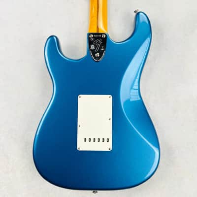 Fender American Vintage II 1973 Stratocaster Maple Fingerboard 2023 - Lake Placid Blue image 10
