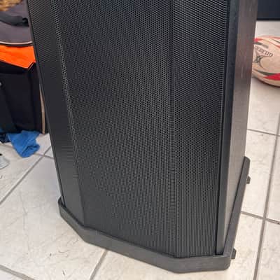 Bose F1 1000-Watt Subwoofer 2010s - Black image 1