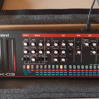 Roland Boutique JX-03 synthesizer