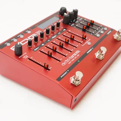 Electro-Harmonix POG3 Polyphonic Octave Generator Pedal with Digital Circuit, Buffered Bypass, and 100 Presets (Red) image 3