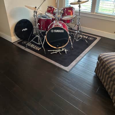 Yamaha stage custom birch full drum set with hardware and cymbals