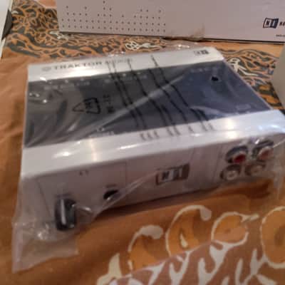New Old Stock/Native Instruments Traktor Scratch A6 Interface/Still in plastic image 4